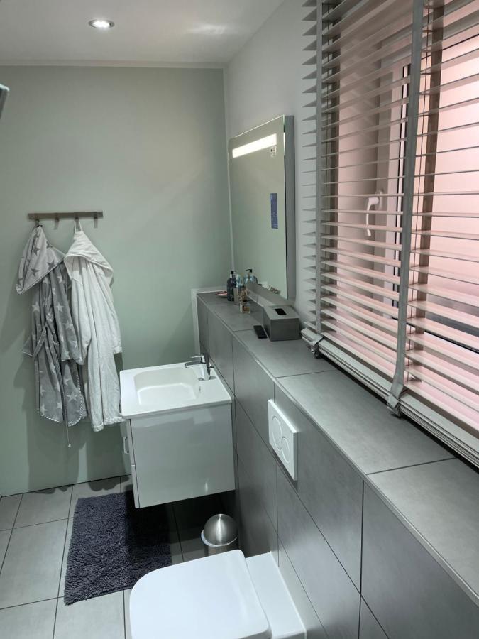 Ferienwohnung Am Traveufer Lubeca Exterior foto